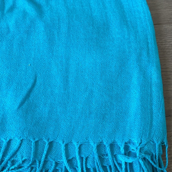 Blue scarf - Picture 7 of 7